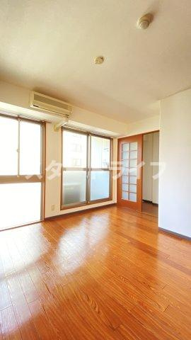 大阪市淀川区西中島３丁目の賃貸マンションの寝室
