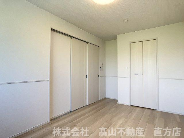 直方市大字感田のアパートの洋室