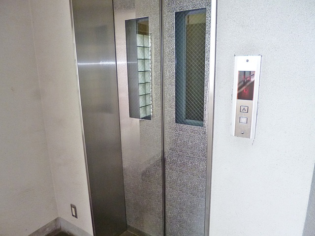 メゾンピュールのその他共用部分|エレベーター付きで上階でも安心♪