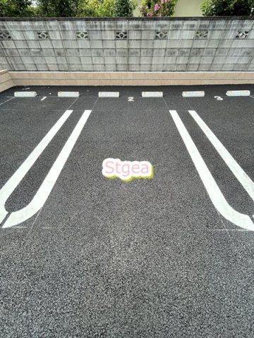 ビオレタAの駐車場