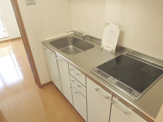 プレシャス　ジュノーのキッチン|IH2口コンロです