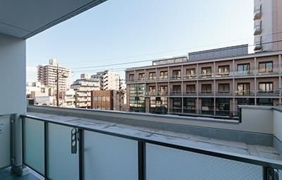 グランジュエ本所のバルコニー