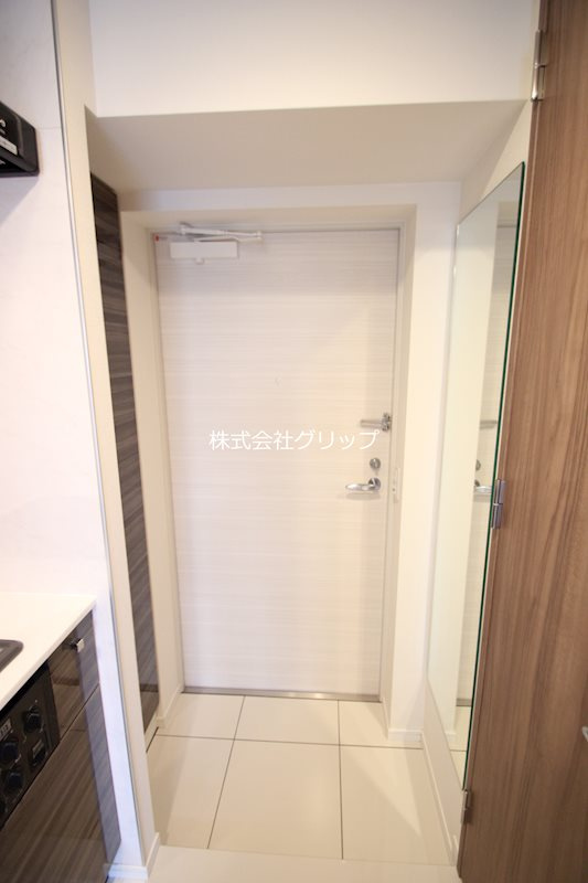 ガーラ・クレスタ横濱関内の玄関