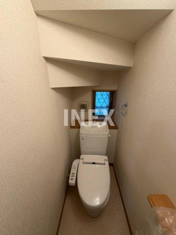 横浜市神奈川区青木町の一戸建てのトイレ
