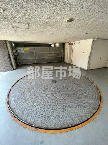 プロスペクトKALON三ノ輪の駐車場