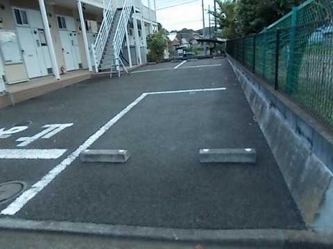 レオパレス光の駐車場