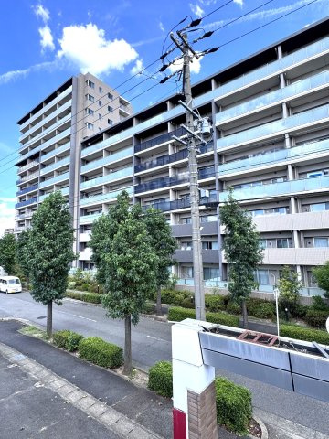 バンベール小牧カーサシティの外観