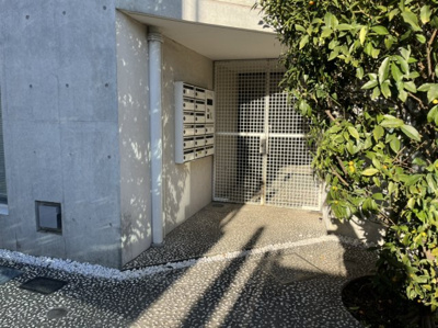 【エントランス】