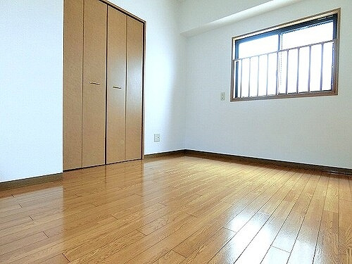コンツェルトシティ榎町のその他|サービスルーム（約5.4畳）　※内装工事後