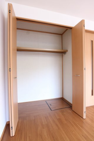 ヴューテラス前開の収納