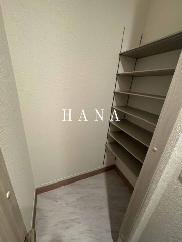 グラナーデ東葛西の収納