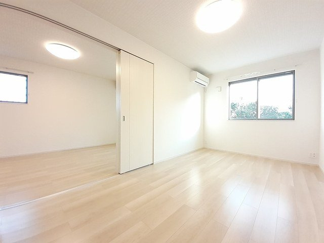 【内装】 | ＰＡＲＫＳＩＤＥ　ＣＯＵＲＴⅣ | 内装は落ち着いています