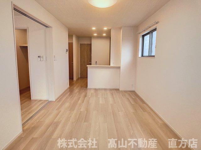北九州市八幡西区楠橋下方１丁目のアパートの居間・リビング