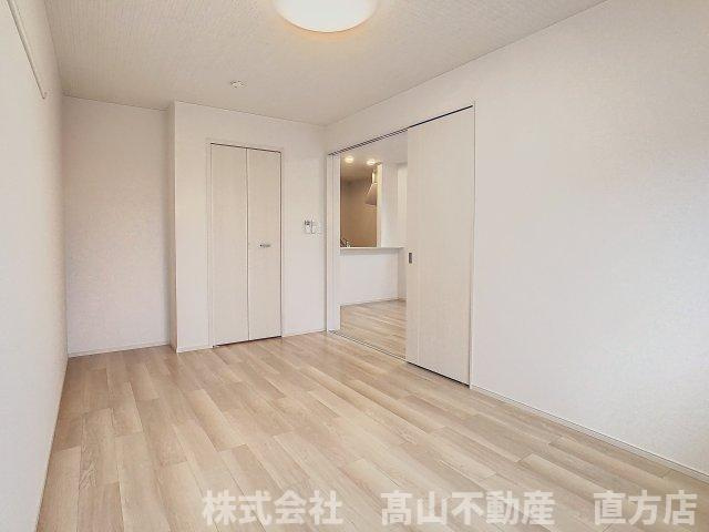 北九州市八幡西区楠橋下方１丁目のアパートの洋室