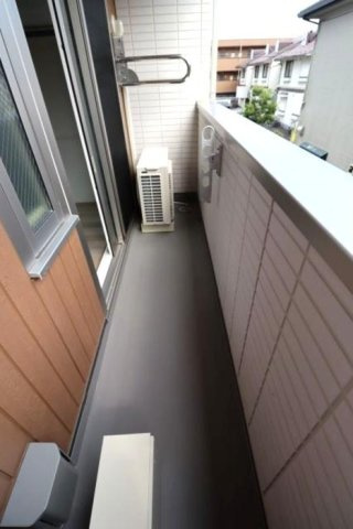 グラナーデ東葛西のバルコニー