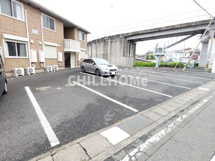 プリムヴェールの駐車場|当社、チルホームのHPもご覧ください(^^)/物件情報多数♪