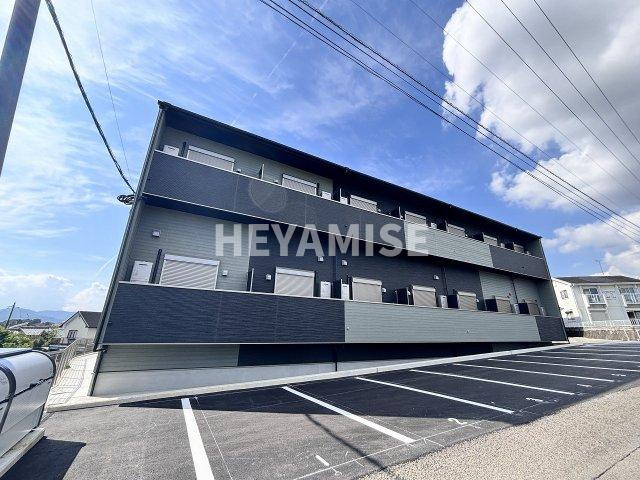 ヴィオラ真崎町の駐車場