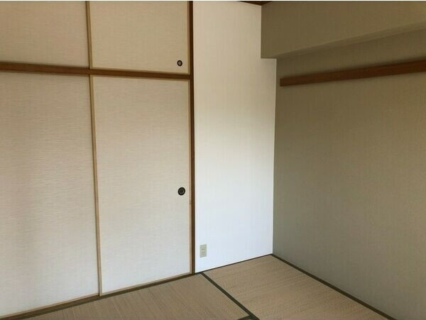 コスモIIの和室