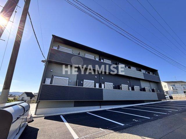 ヴィオラ真崎町の駐車場