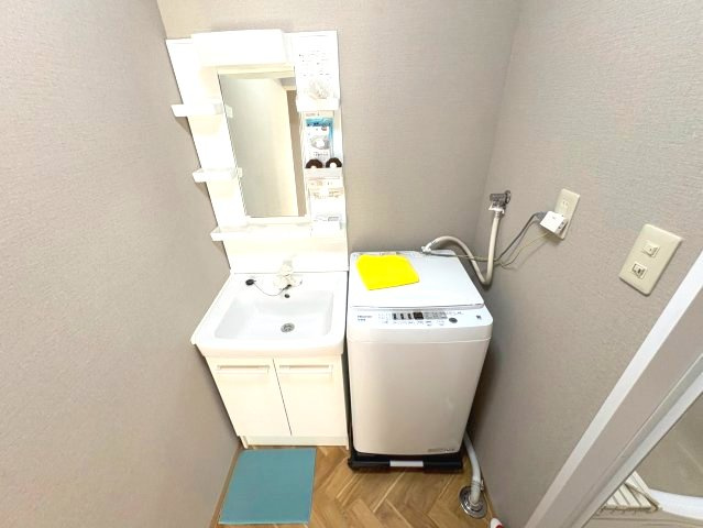 須賀1丁目貸家の洗面所