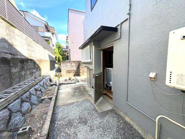 須賀1丁目貸家のバルコニー