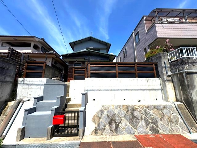 須賀1丁目貸家の外観