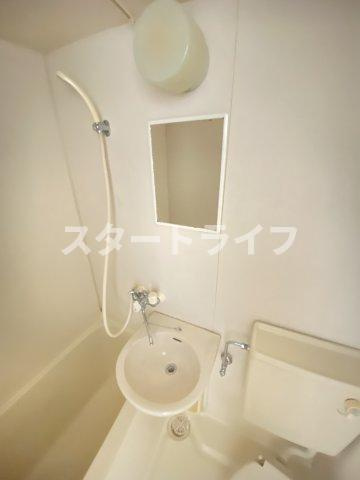 大阪市淀川区木川西１丁目の賃貸マンションの洗面所