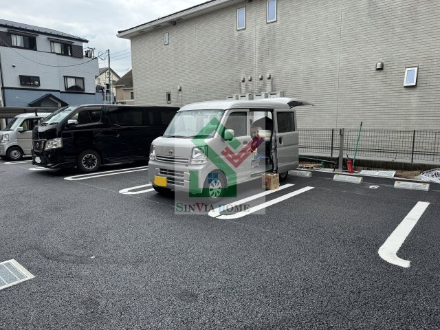 グランドビレッジの駐車場
