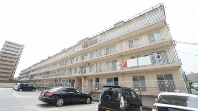 【外観】 | エメラルドマンション矢賀Ⅱ | ☆エメラルドマンション矢賀Ⅱ101号室 リフォームむけ３ＬＤＫ　平地、交通アクセス良好、各生活施設も充実！
１Ｆ角部屋で便利！　平面駐車場１台ぶん確保9,000円／月額　ペット可能