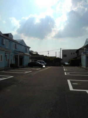【駐車場】 | メゾンフルーレ　Ａ