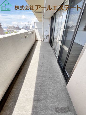 アルファスマート姫路市役所南　　山陽電鉄「手柄駅」徒歩15分のバルコニー