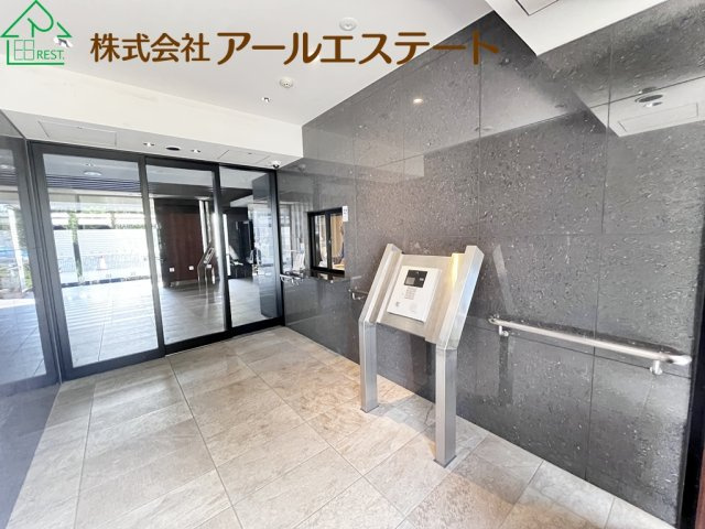 アルファスマート姫路市役所南　　山陽電鉄「手柄駅」徒歩15分のエントランス