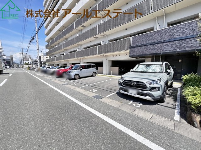アルファスマート姫路市役所南　　山陽電鉄「手柄駅」徒歩15分の駐車場