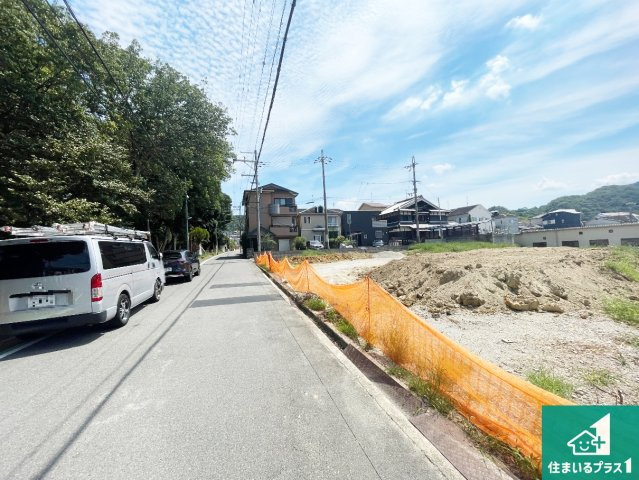 柏原市田辺　売土地の前面道路含む現地写真|周辺は落ち着いた街並みの住宅地！子育てがしやすい住環境です！
