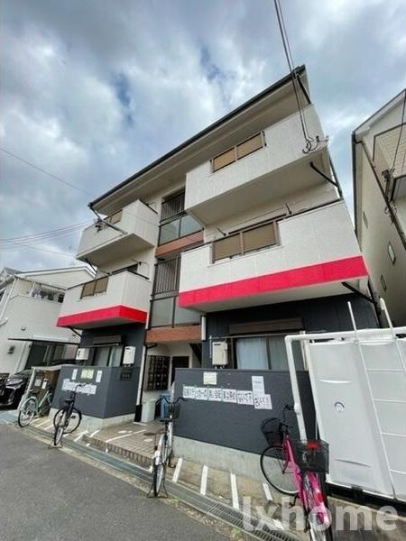 アーバンコート東奈良の外観