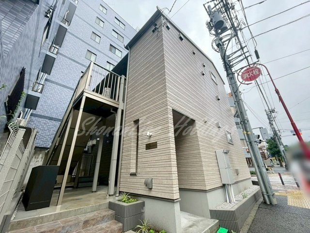 横浜市西区戸部町２丁目のアパートの外観