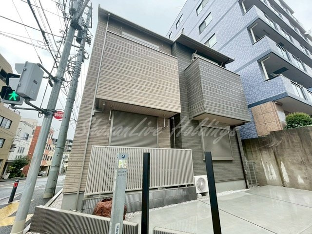 横浜市西区戸部町２丁目のアパートの外観