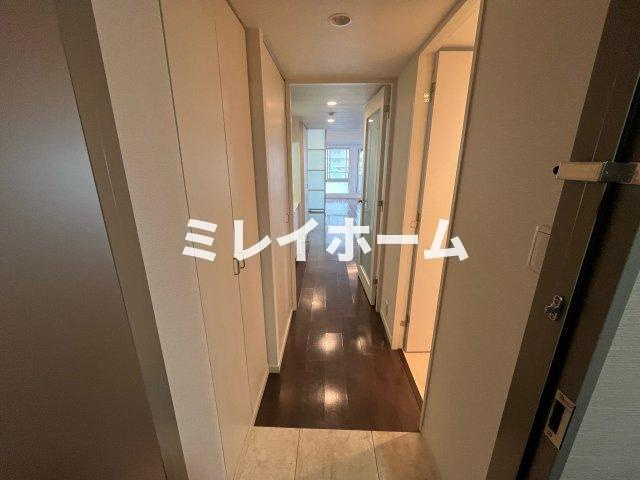 萩中イーストの玄関|同建物内別のお部屋の参考写真になります。