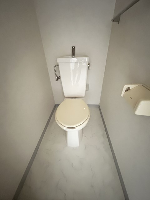 第2細田マンションのトイレ|清潔感のあるトイレです
