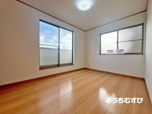 守山区脇田町807の洋室
