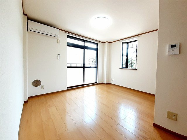 内装は落ち着いています
