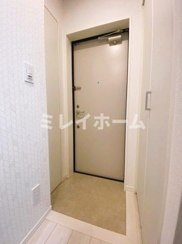 ウェルスクエアイズム大森西の玄関