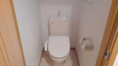 清潔感のあるトイレです