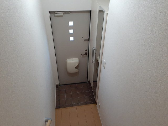 明るい玄関です