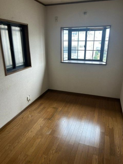 【子供部屋】 | 平野区喜連西3丁目 | 【3階：北側洋室5帖】出窓付きです☆