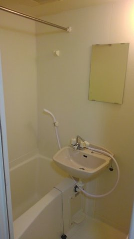 コンパクトで使いやすいお風呂です