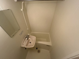 コンパクトで使いやすいお風呂です