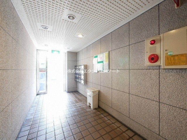 シャルマン昭和町のロビー