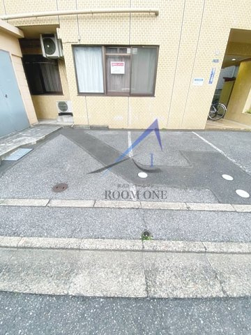 ユーハイツ御徒町の駐車場|駐車場です。