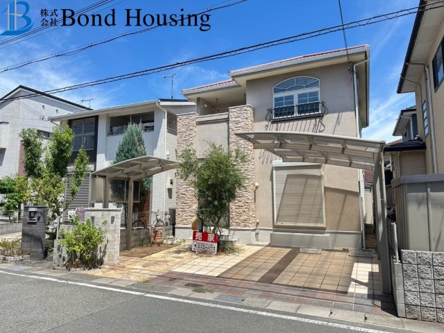 駐車2台　R8年8月リフォ予定　二見町西二見駅前３丁目　中古戸建の前面道路含む現地写真